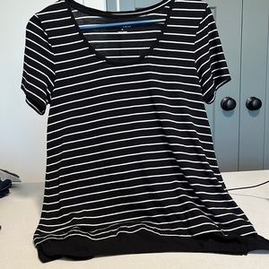 STYLUS black & white stripe elegant crew neck Medium